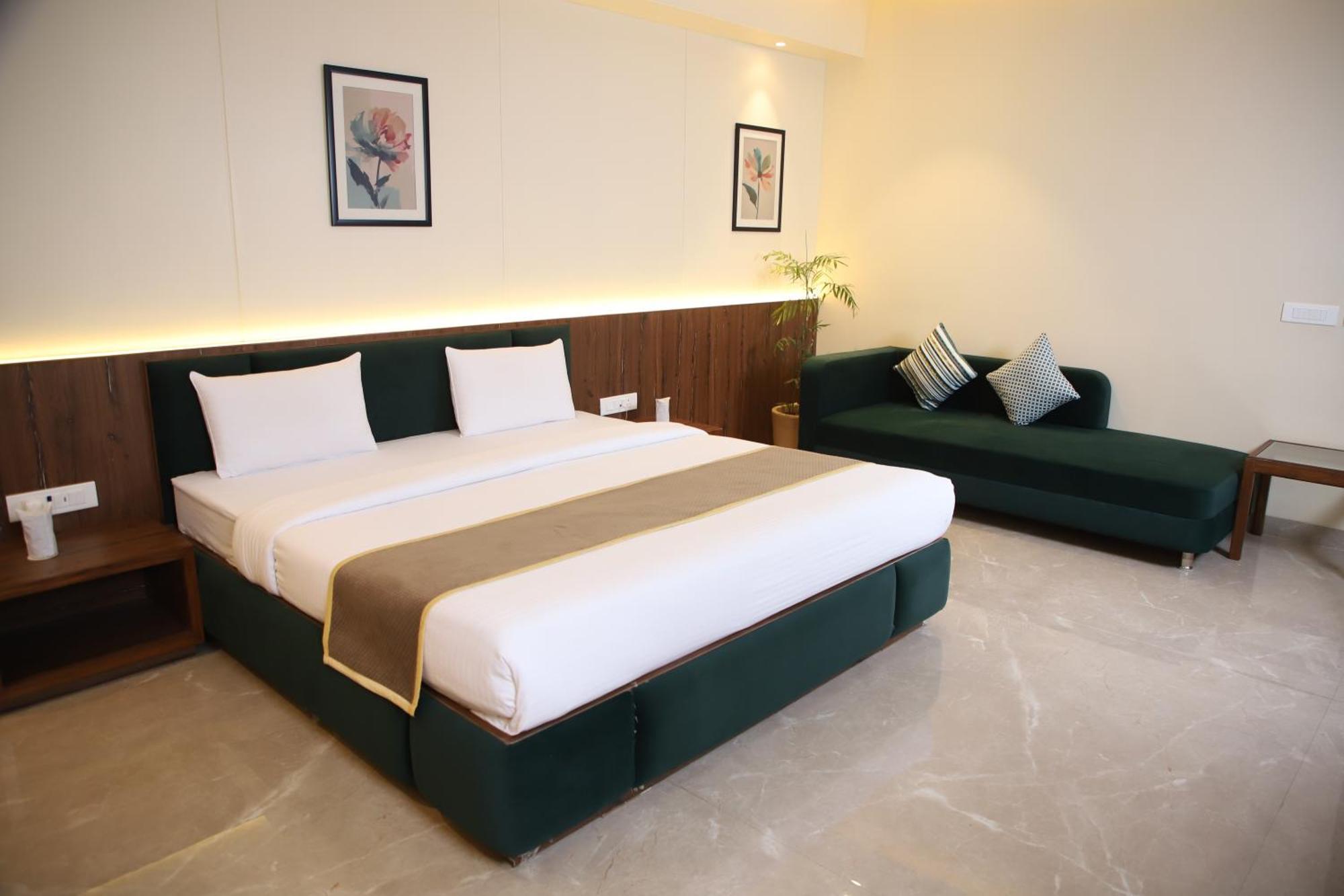 Pink Villa Boutique Hotel Meerut Exteriör bild