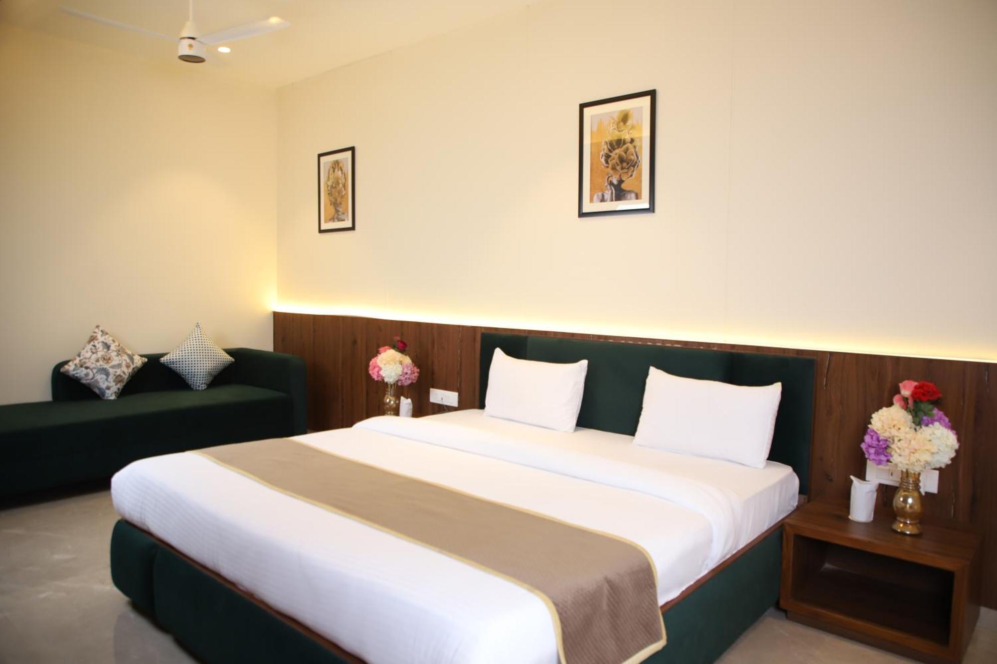 Pink Villa Boutique Hotel Meerut Exteriör bild