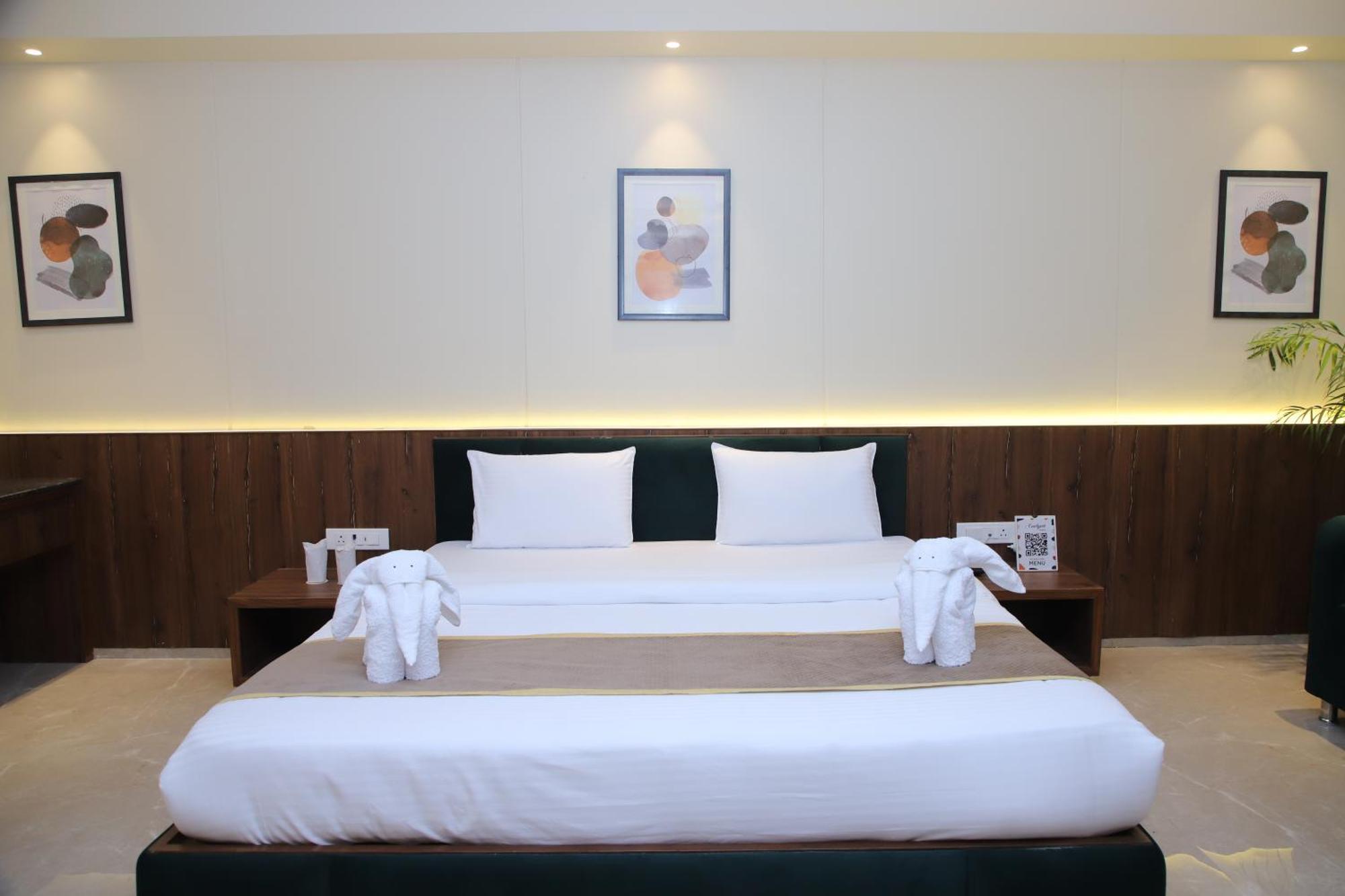 Pink Villa Boutique Hotel Meerut Exteriör bild
